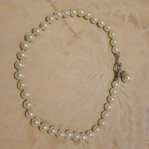 Pearl necklace/choker